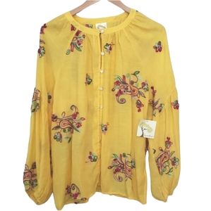 0209  NWT Fig and Flower Anthropologie Embroidered top
